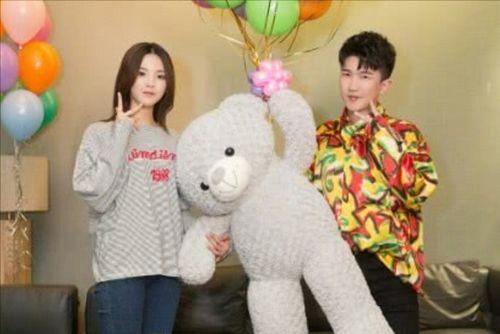 娱乐圈可以吃瓜的博主